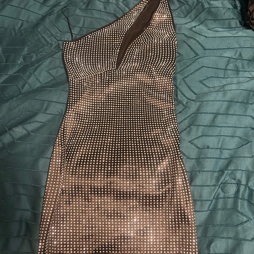 Elegant Black One-Shoulder Dress